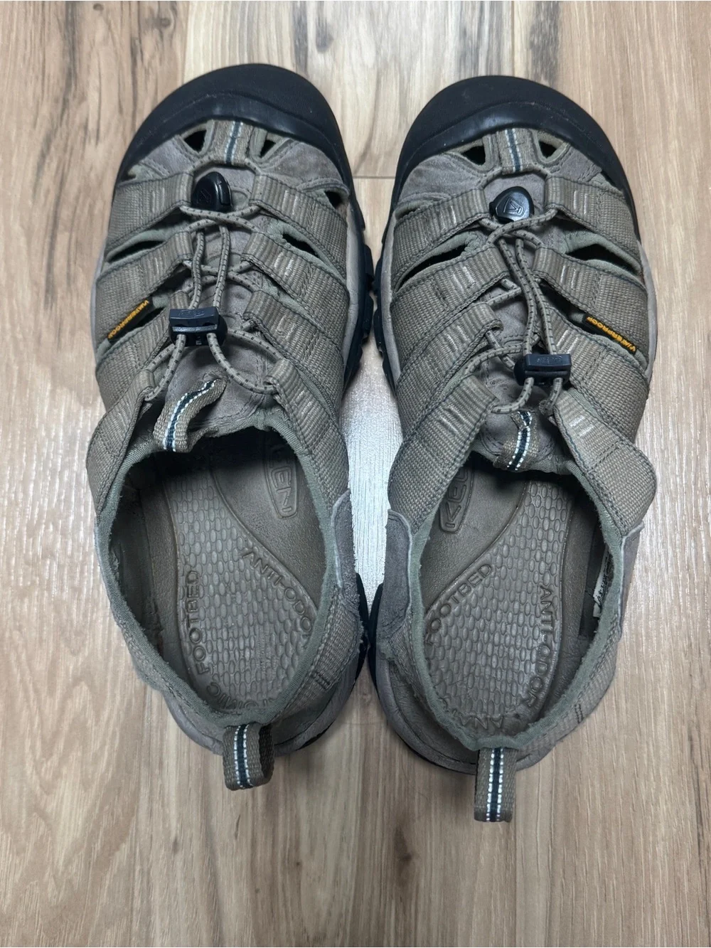 Keen Men's Newport H2 Tan Waterproof Sport Sandals Leather Outdoor Hiking Size 9